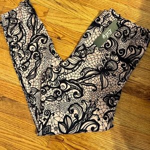 Beige with Black Design Leggings NWT